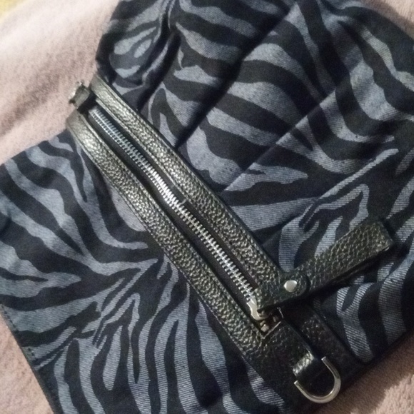 Bobby Schandra Convertible Quality Bag Clutch Crossbody Shoulder Wristlet - Picture 6 of 16